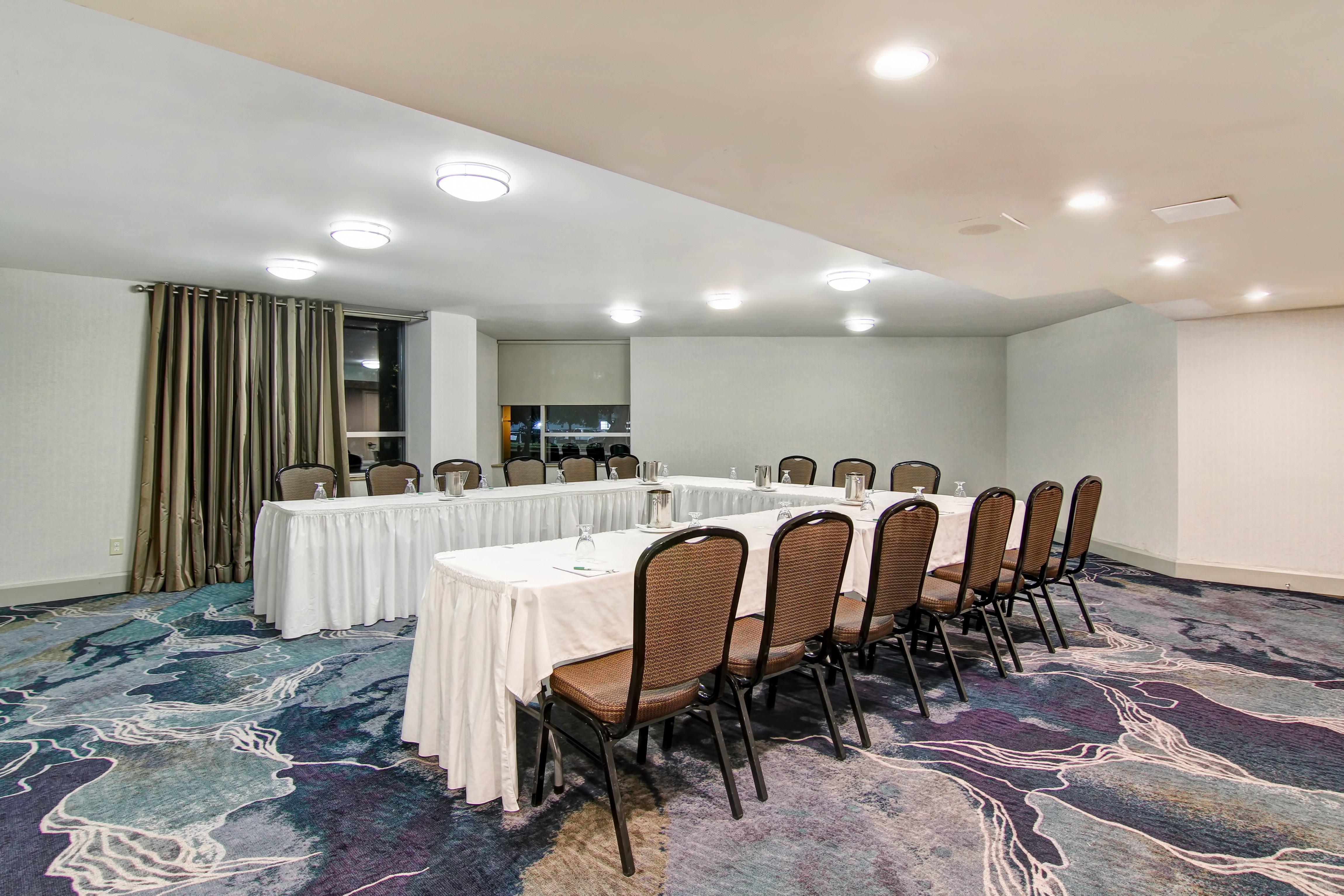 Holiday Inn Oakville Centre By Ihg Bagian luar foto