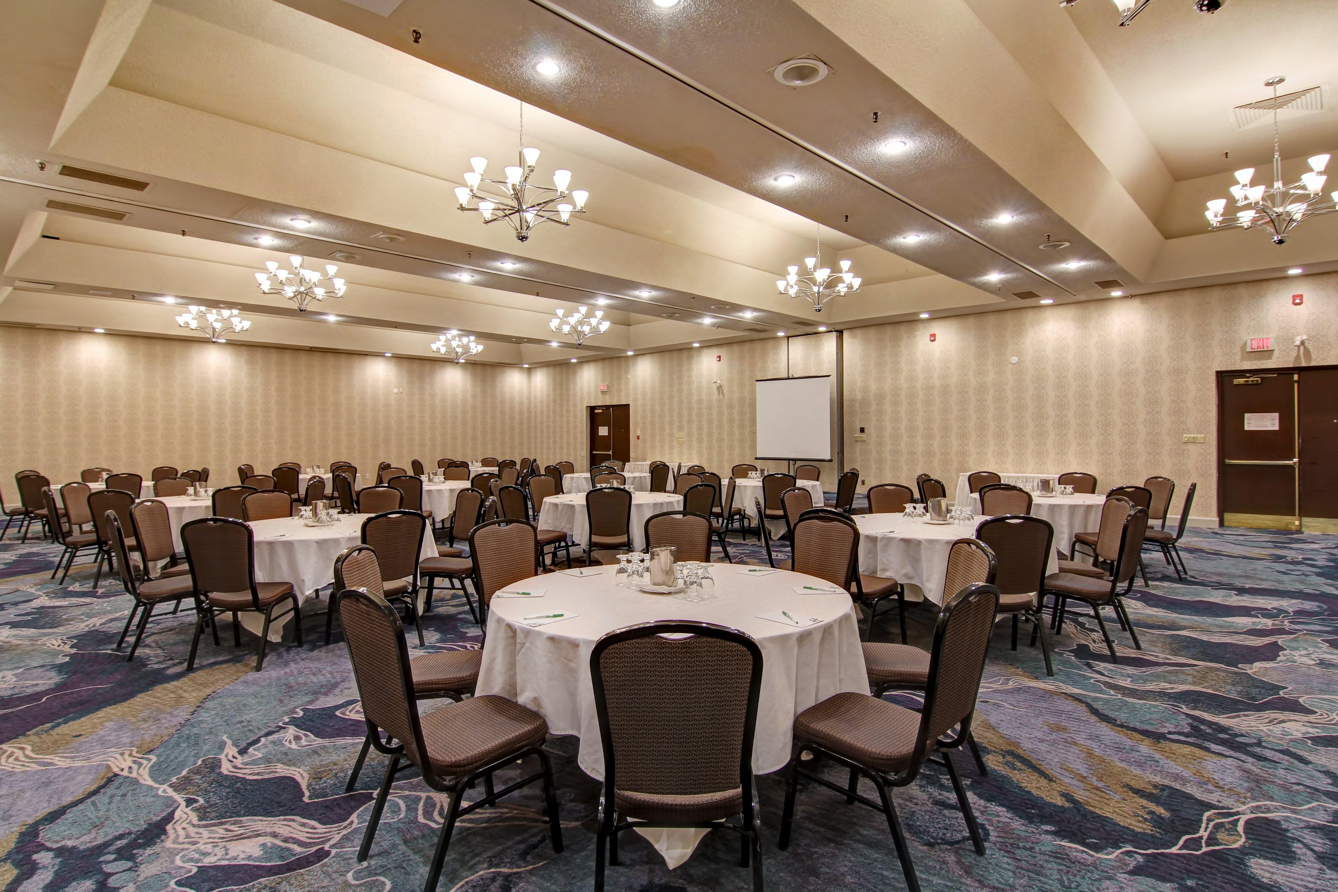 Holiday Inn Oakville Centre By Ihg Bagian luar foto