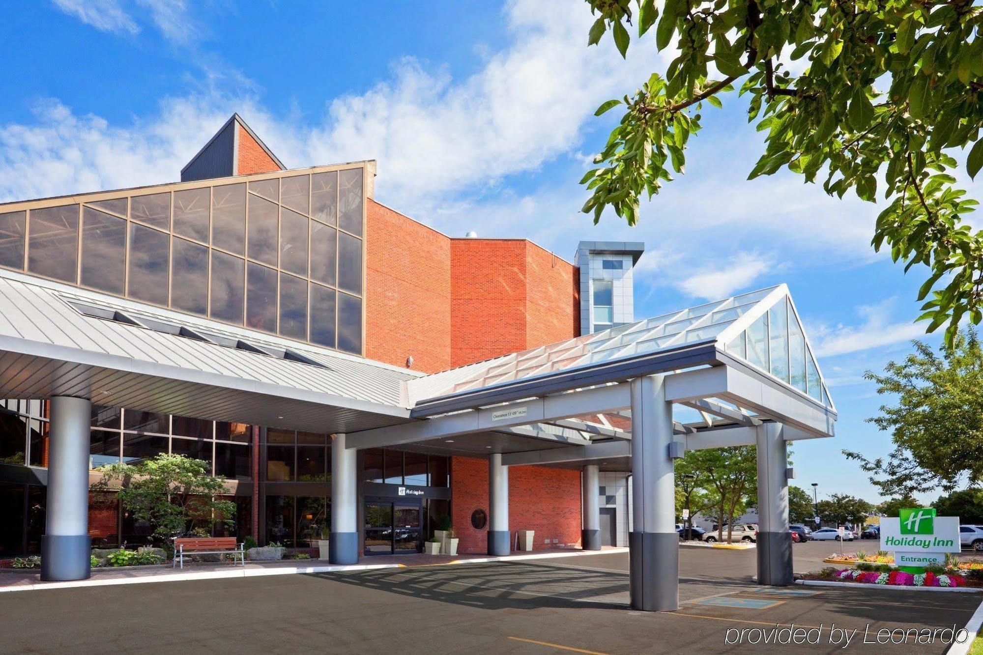 Holiday Inn Oakville Centre By Ihg Bagian luar foto